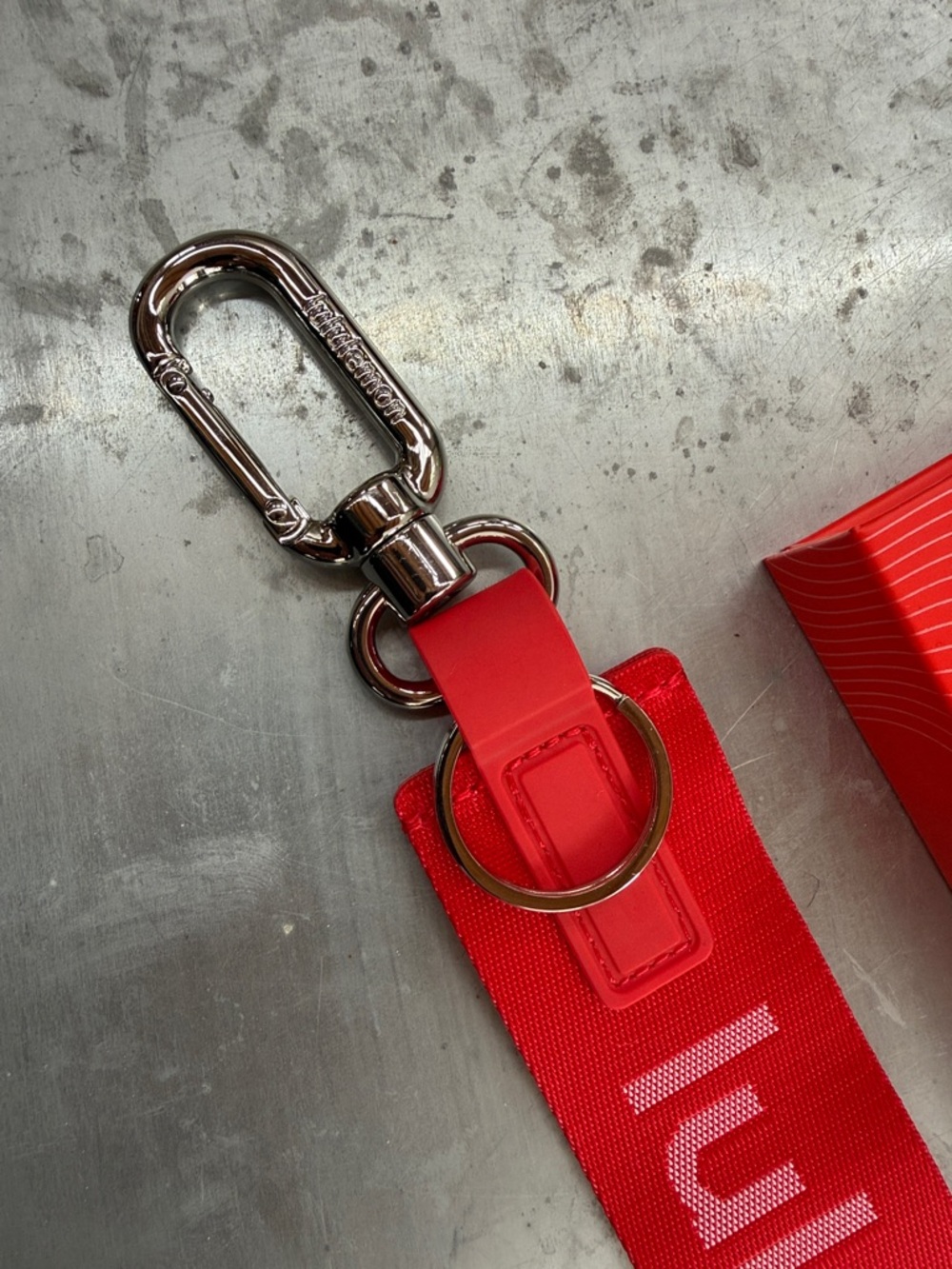 New in box Lululemon Red Never Lost Keychain - Picture 3 of 6